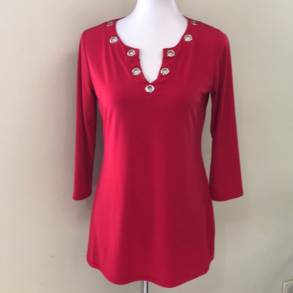 🌿Belldini Grommet Embellished Top